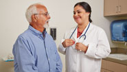 Chequeo del paciente por médico Chequeo del paciente por médico